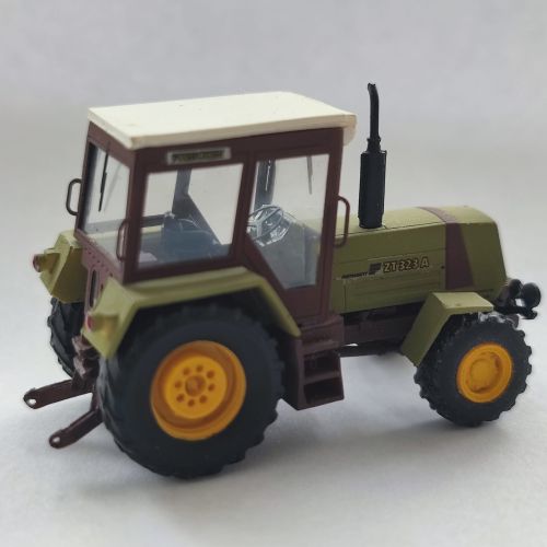 FORTSCHRITT ZT 323-A Traktor gruen